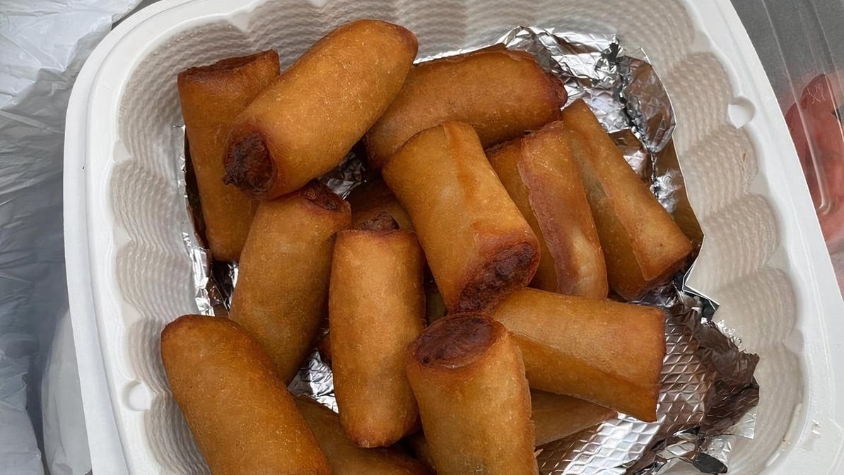 Pork Lumpia Shanghai (15 Pcs).